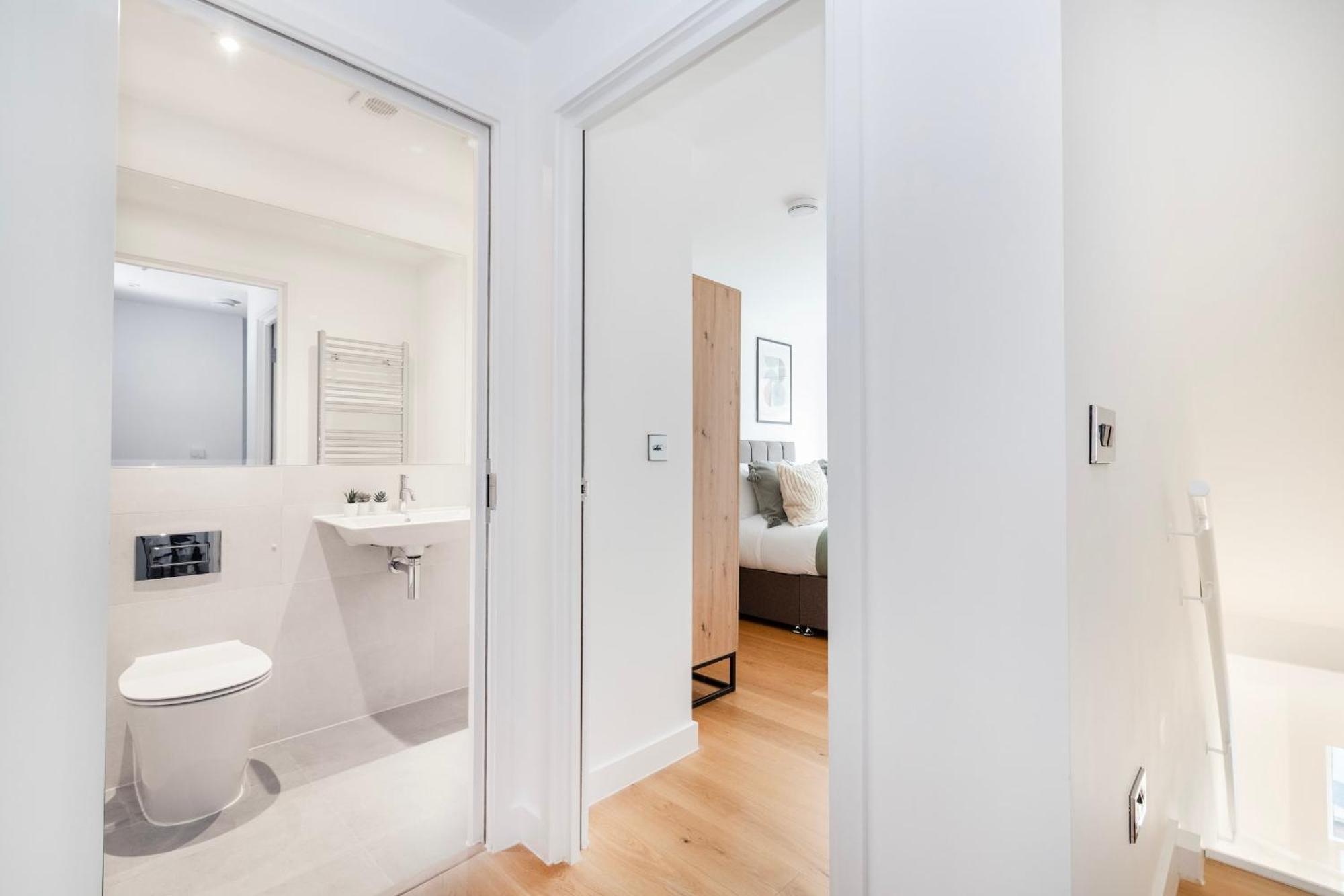 Fitzrovia & Soho - 2Br With Balcony - Cityapartmentstay London Eksteriør billede