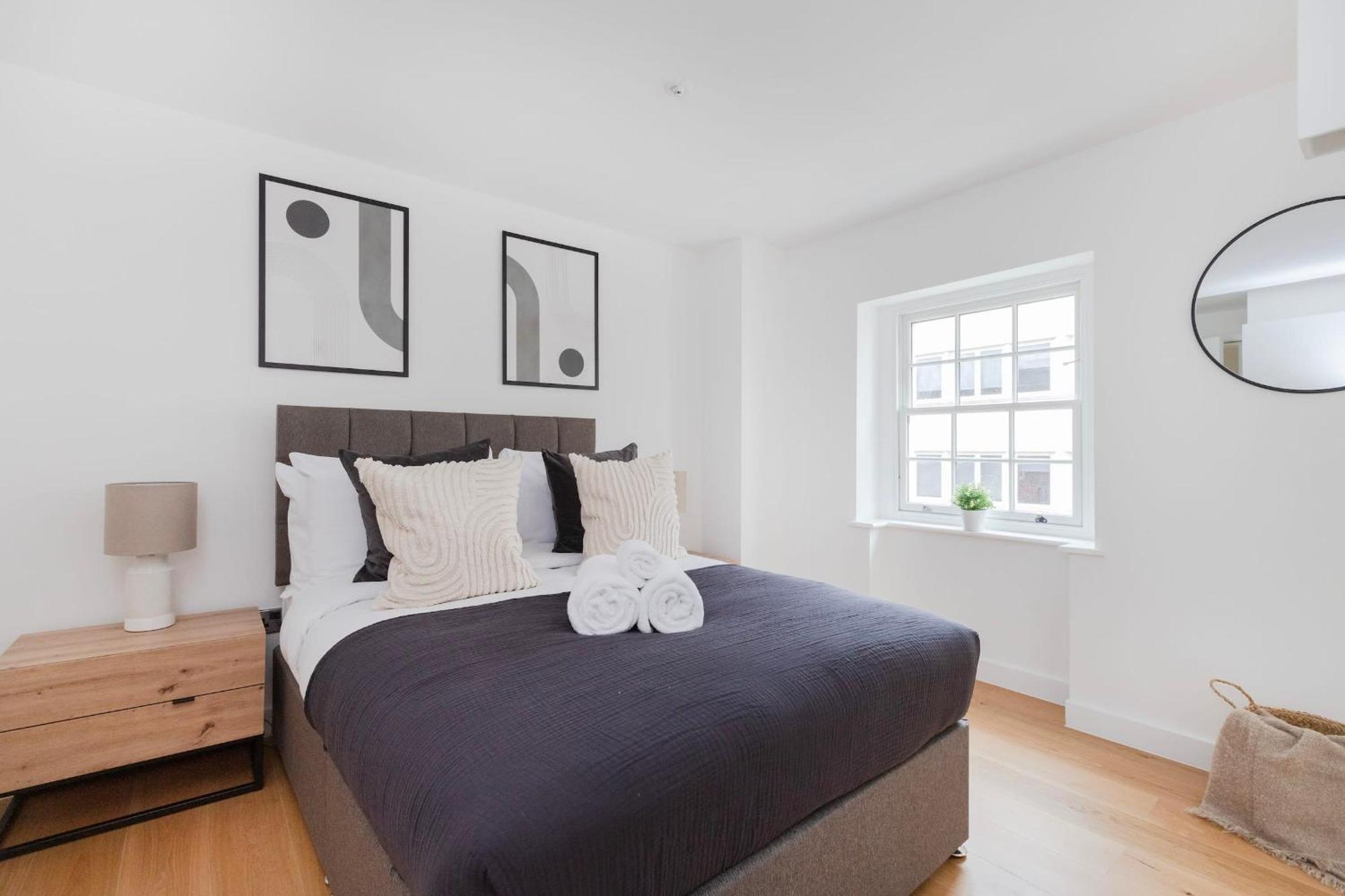 Fitzrovia & Soho - 2Br With Balcony - Cityapartmentstay London Eksteriør billede