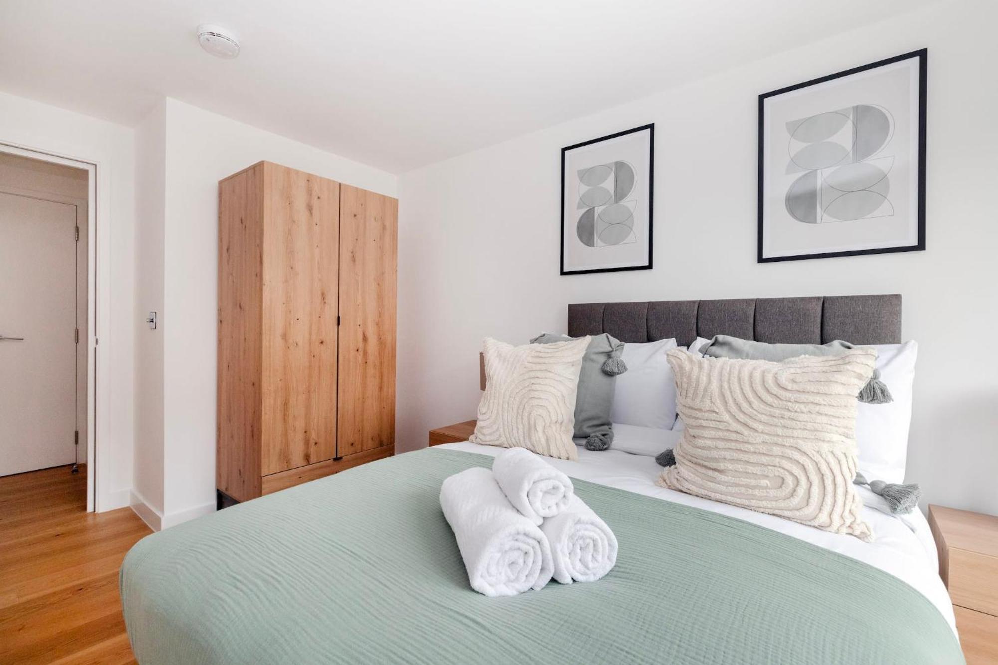 Fitzrovia & Soho - 2Br With Balcony - Cityapartmentstay London Eksteriør billede